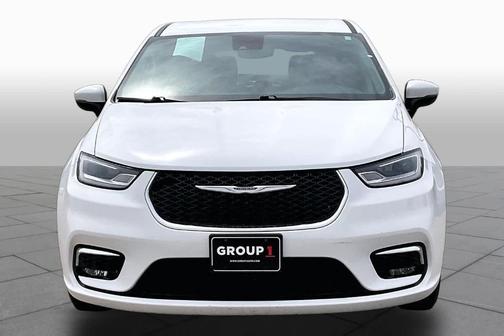 Bright White Clearcoat 2023 Chrysler Pacifica Touring-L