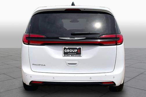 Bright White Clearcoat 2023 Chrysler Pacifica Touring-L