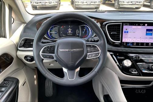 2022 Chrysler Pacifica Hybrid Limited