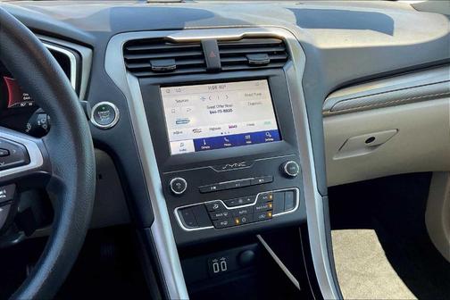 2020 Ford Fusion SE