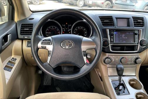 2013 Toyota Highlander Base Plus
