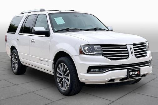 White Platinum Tri-Coat Metallic 2017 Lincoln Navigator Select