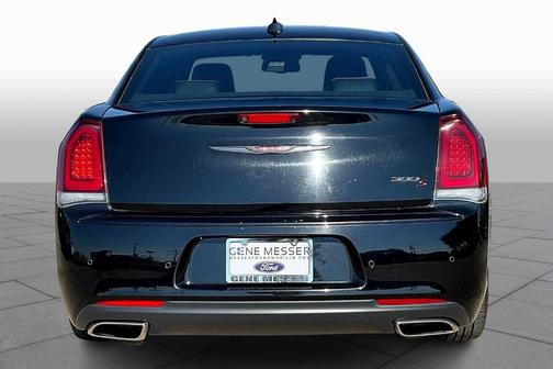 2022 Chrysler 300 S