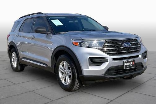 Iconic Silver Metallic 2021 Ford Explorer XLT