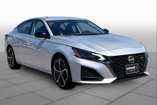 Brilliant Silver Metallic 2024 Nissan Altima SR FWD