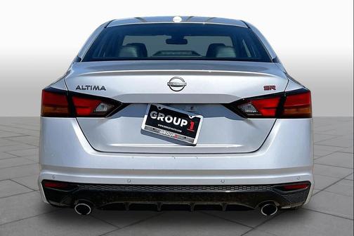 Brilliant Silver Metallic 2024 Nissan Altima SR FWD