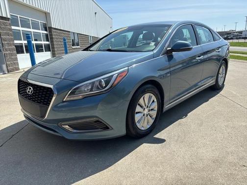 2016 Hyundai SONATA Hybrid SE