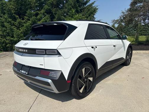 2025 Hyundai IONIQ 5 SEL
