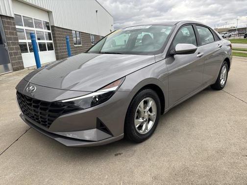 2023 Hyundai ELANTRA SE