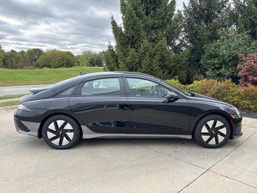 2025 Hyundai IONIQ 6 SE