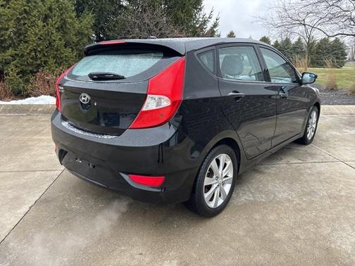2013 Hyundai Accent SE