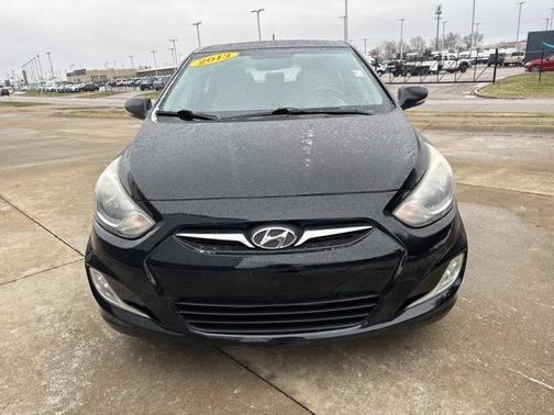 2013 Hyundai Accent SE