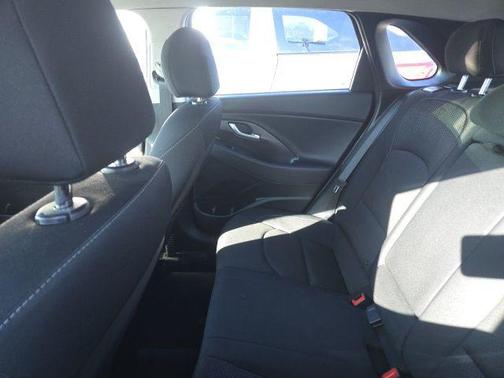 2018 Hyundai Elantra GT Base