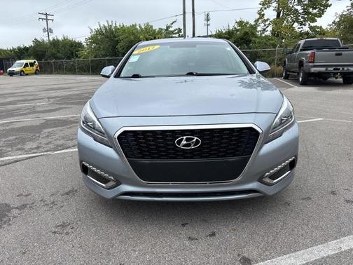 2017 Hyundai SONATA Hybrid SE