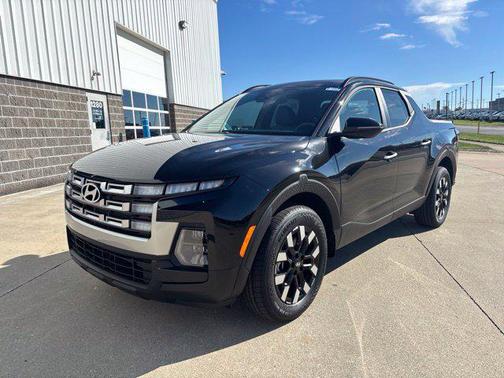 Phantom Black 2027 Hyundai SANTA CRUZ SEL Activity