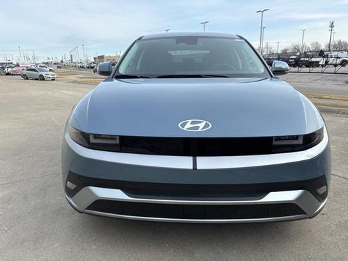 2025 Hyundai IONIQ 5 SE