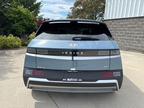 2025 Hyundai IONIQ 5 SEL