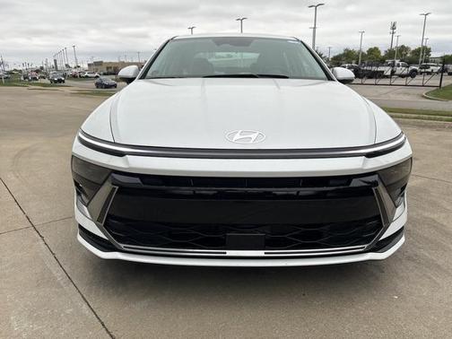 2026 Hyundai SONATA SEL