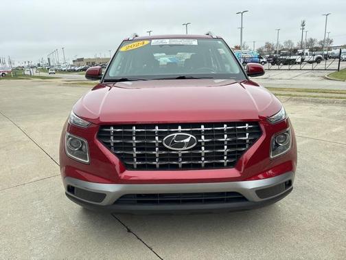 2024 Hyundai VENUE SEL