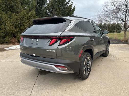 2026 Hyundai TUCSON Hybrid SEL