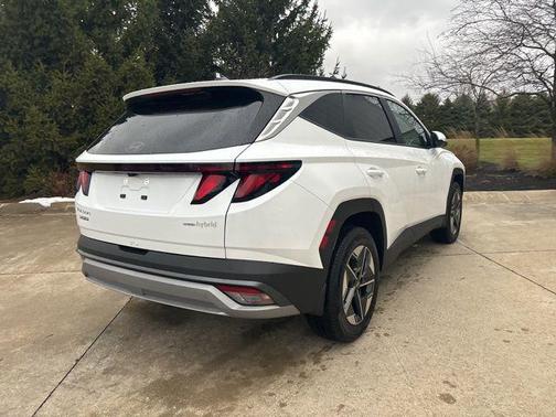 2026 Hyundai TUCSON Hybrid SEL