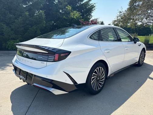 2025 Hyundai SONATA Hybrid Limited