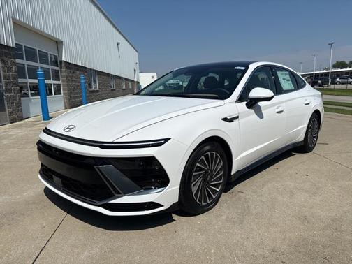 2025 Hyundai SONATA Hybrid Limited