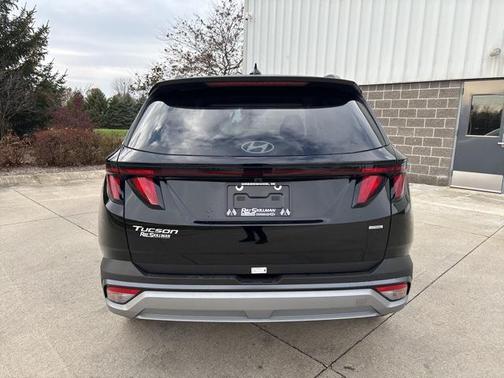 2025 Hyundai TUCSON SEL