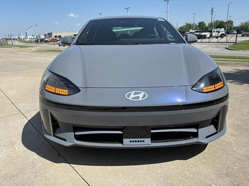 2025 Hyundai IONIQ 6 SE