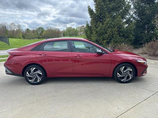 2025 Hyundai ELANTRA Sport
