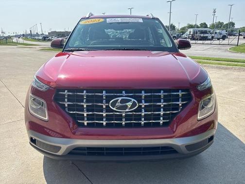 2023 Hyundai VENUE SEL