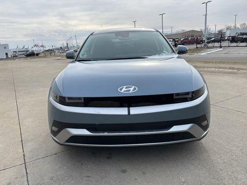 2026 Hyundai IONIQ 5 SE