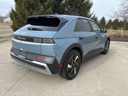 2026 Hyundai IONIQ 5 SE