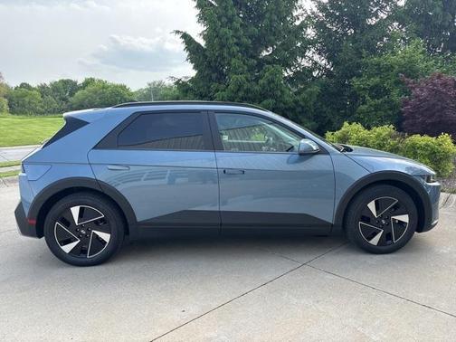 2025 Hyundai IONIQ 5 SEL