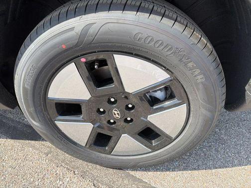 Phantom Black 2026 Hyundai SANTA FE SE