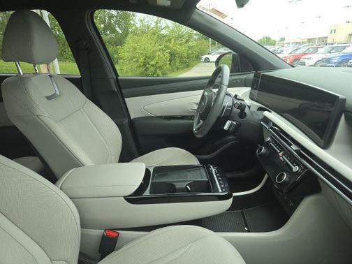 Phantom Black 2025 Hyundai TUCSON Limited