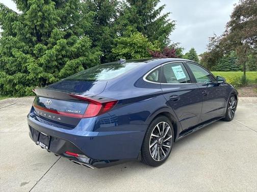 2022 Hyundai SONATA Limited