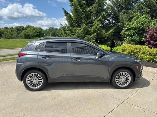 2021 Hyundai KONA SEL