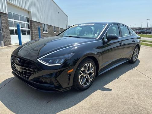 2022 Hyundai SONATA SEL