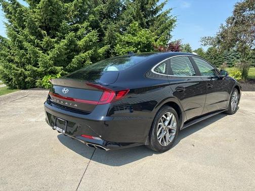 2022 Hyundai SONATA SEL