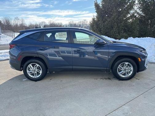 2025 Hyundai TUCSON SE