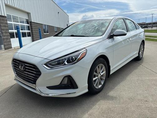 2018 Hyundai SONATA SE