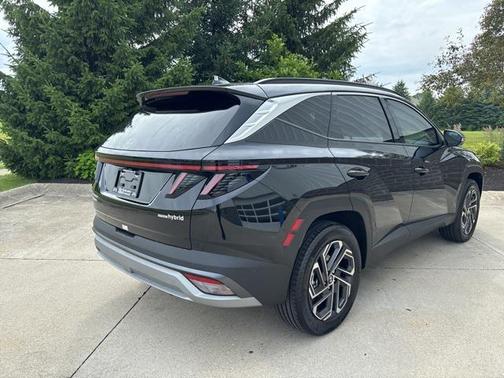 2025 Hyundai TUCSON Hybrid Limited