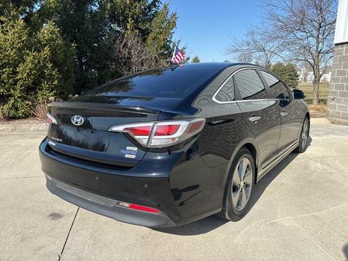 Eclipse Black 2017 Hyundai Sonata Plug-In Hybrid Limited