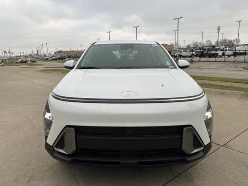 2025 Hyundai KONA SE