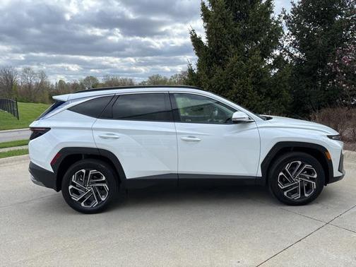 2025 Hyundai TUCSON Hybrid Limited