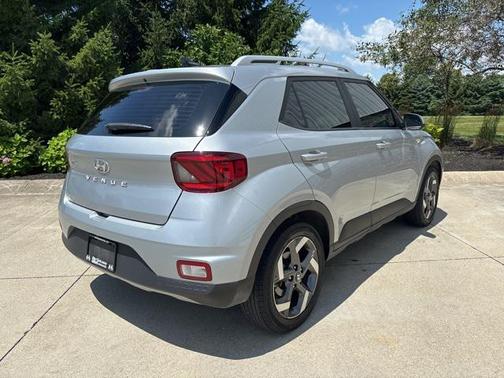 2021 Hyundai VENUE SEL