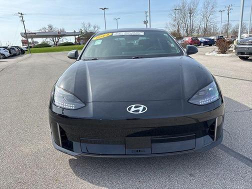 Onyx Black 2024 Hyundai IONIQ 6 SE