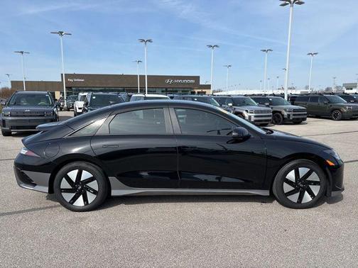 Onyx Black 2024 Hyundai IONIQ 6 SE