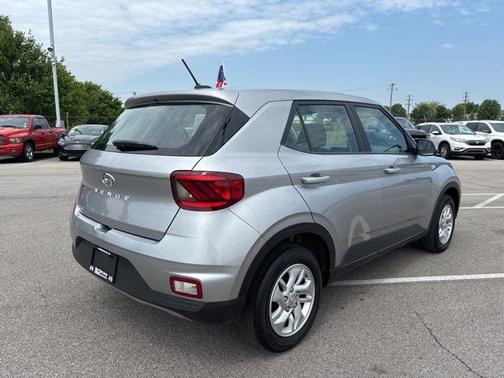 2024 Hyundai VENUE SE
